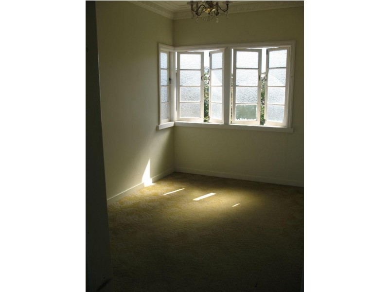 9 Rhodes Street, Stafford QLD 4053