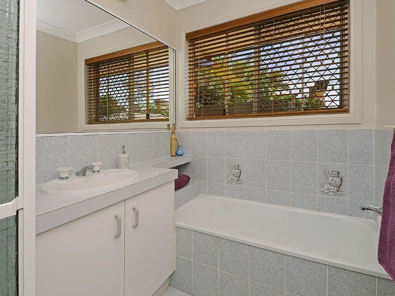 1 Kingfisher Street, Albany Creek QLD 4035