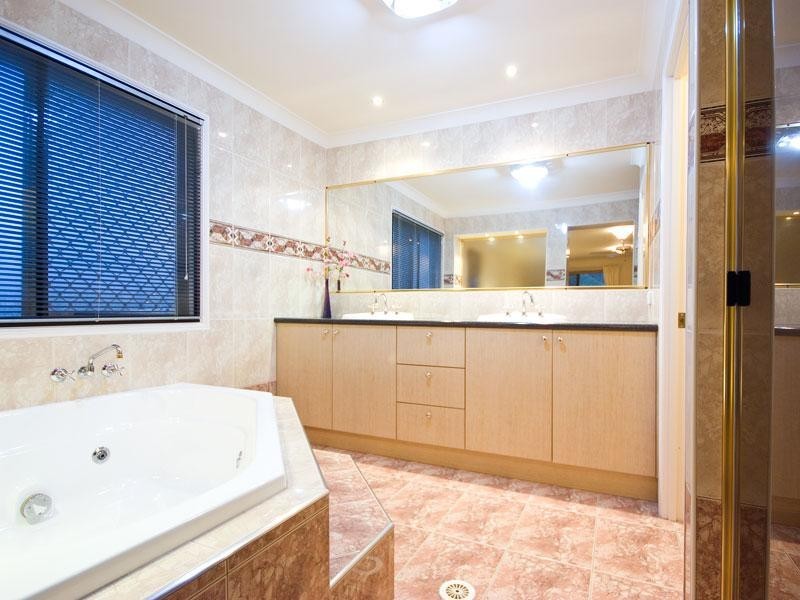 3 Bona Vista Court, Cleveland QLD 4163