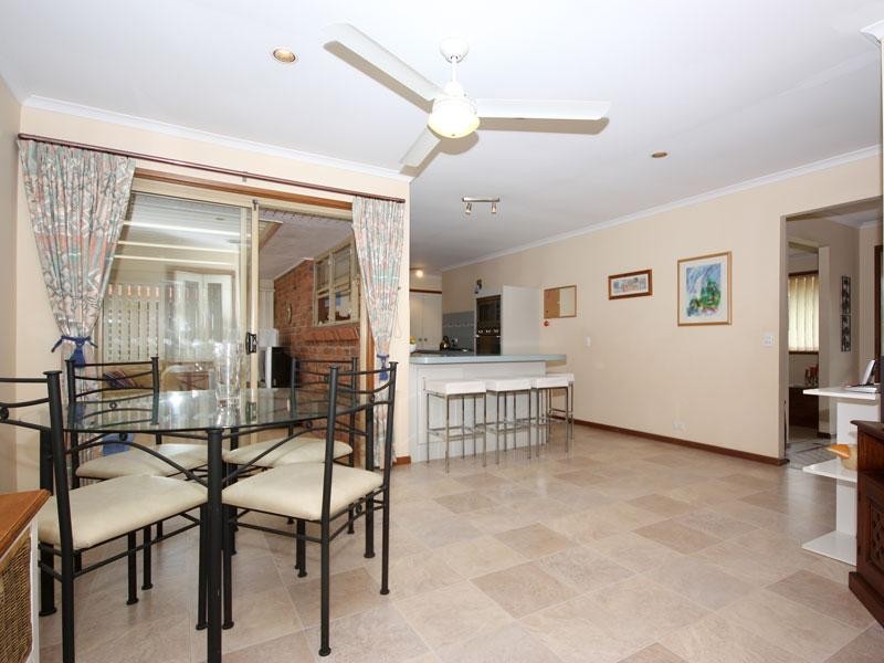 77 Yingally Drive, Ferny Hills QLD 4055