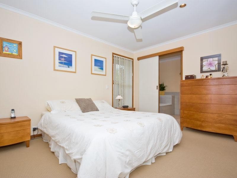 77 Yingally Drive, Ferny Hills QLD 4055