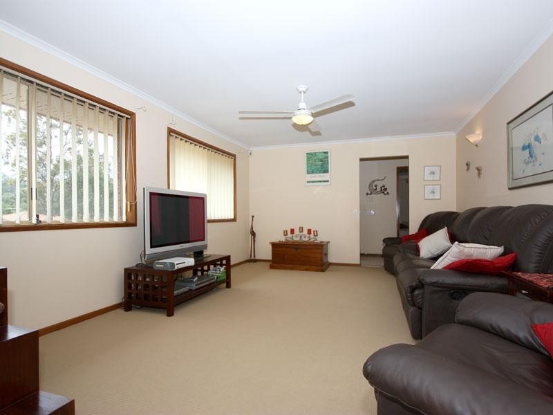 77 Yingally Drive, Ferny Hills QLD 4055