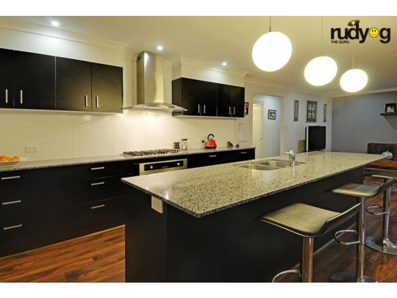 15 Ladbroke Close, Carseldine QLD 4034