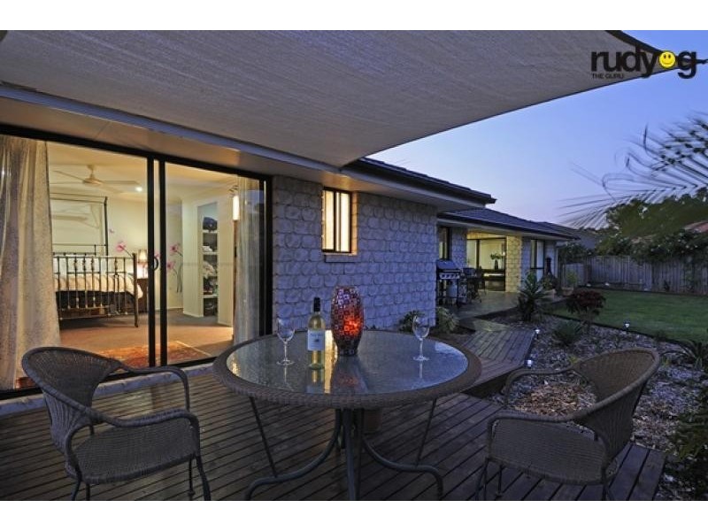 15 Ladbroke Close, Carseldine QLD 4034