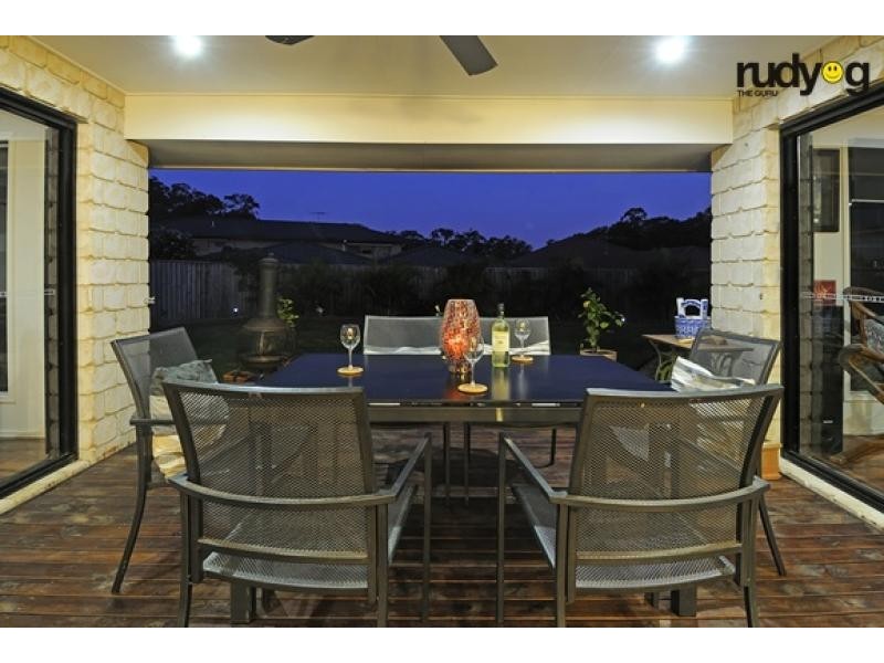 15 Ladbroke Close, Carseldine QLD 4034