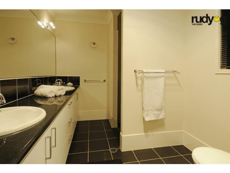 15 Ladbroke Close, Carseldine QLD 4034