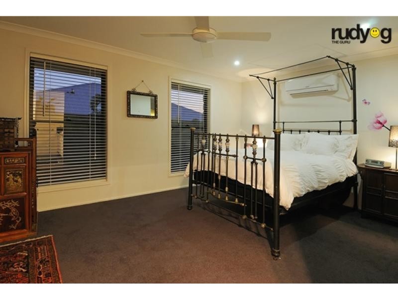 15 Ladbroke Close, Carseldine QLD 4034