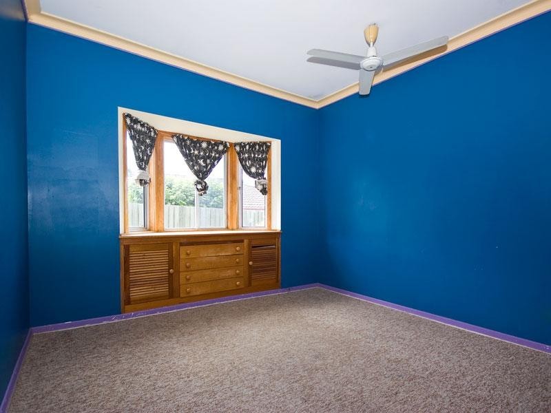 8 Leslie Street, Arana Hills QLD 4054