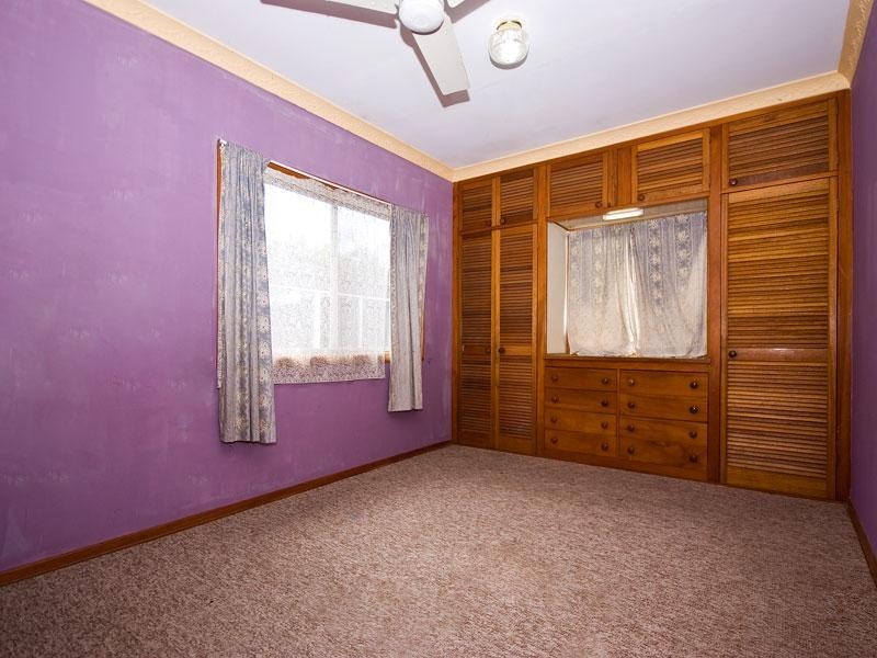 8 Leslie Street, Arana Hills QLD 4054