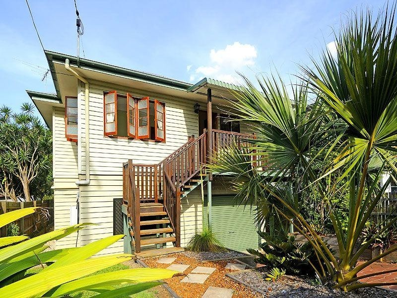 23 Nicholson Street, Mitchelton QLD 4053