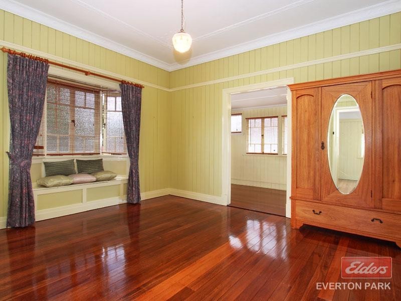 31 Clifford Street, Stafford QLD 4053