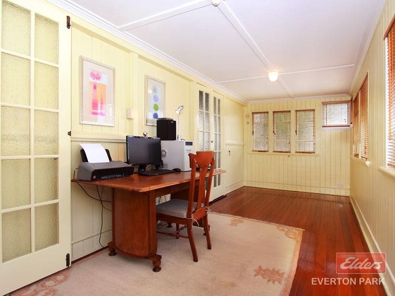 31 Clifford Street, Stafford QLD 4053