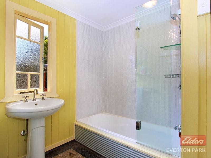 31 Clifford Street, Stafford QLD 4053