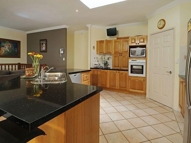 12 Fiddlewood Place, Bridgeman Downs QLD 4035