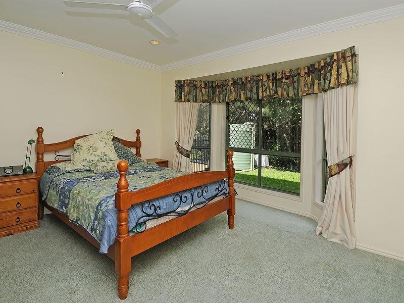 12 Fiddlewood Place, Bridgeman Downs QLD 4035