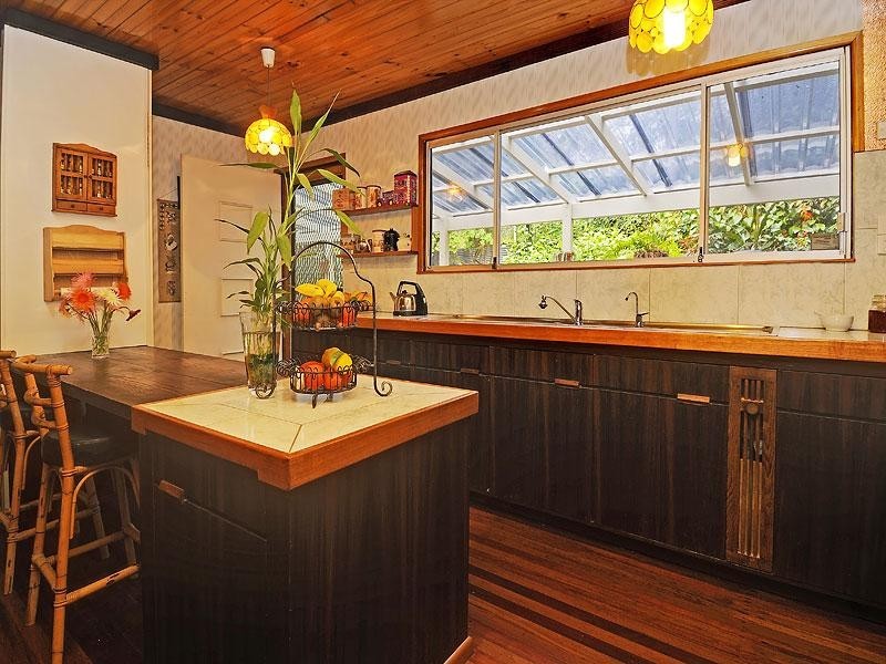 32 Owarra Avenue, Ferny Hills QLD 4055
