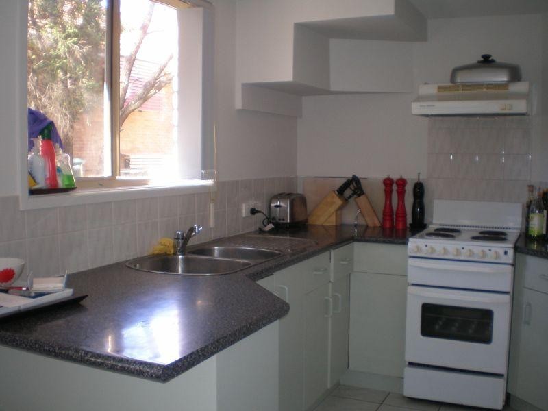 4/27 Clyde Rd, Herston QLD 4006