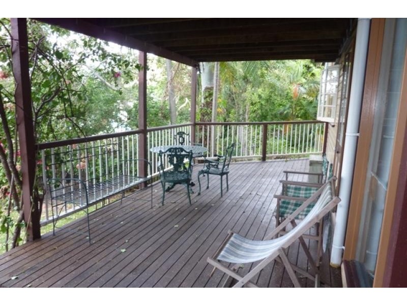 17 Fullerton St, Red Hill QLD 4059