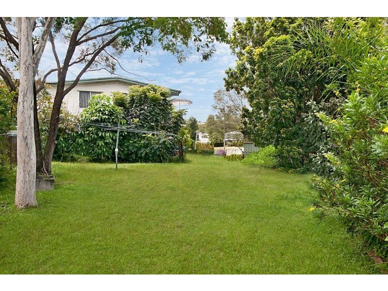 4 Hoxton Street, Arana Hills QLD 4054