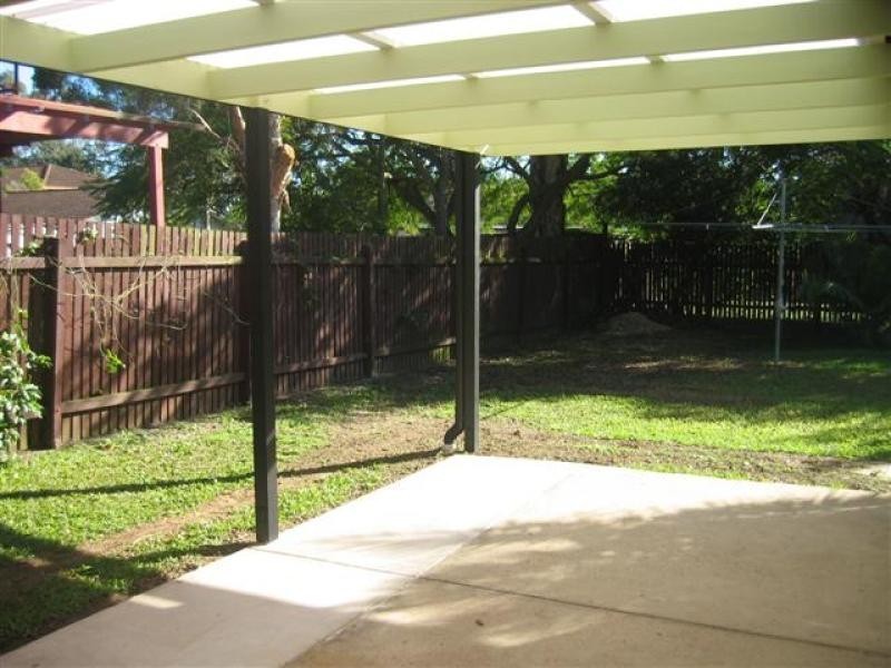 21 McGinn Road, Ferny Grove QLD 4055
