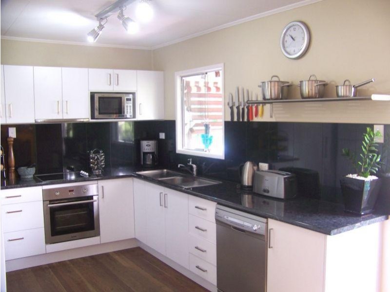 140 Plucks Road, Arana Hills QLD 4054