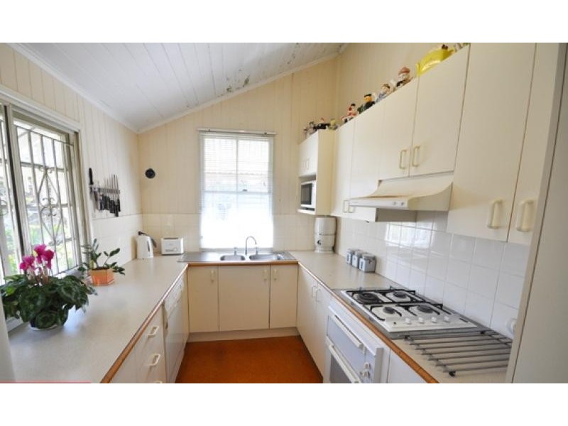 14 Railway Street, Alderley QLD 4051