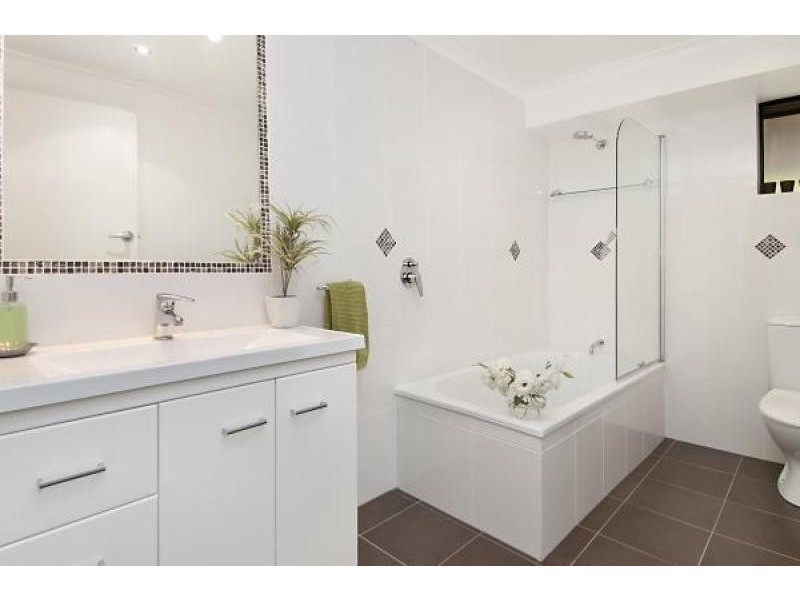 7 Heston Street, Stafford Heights QLD 4053