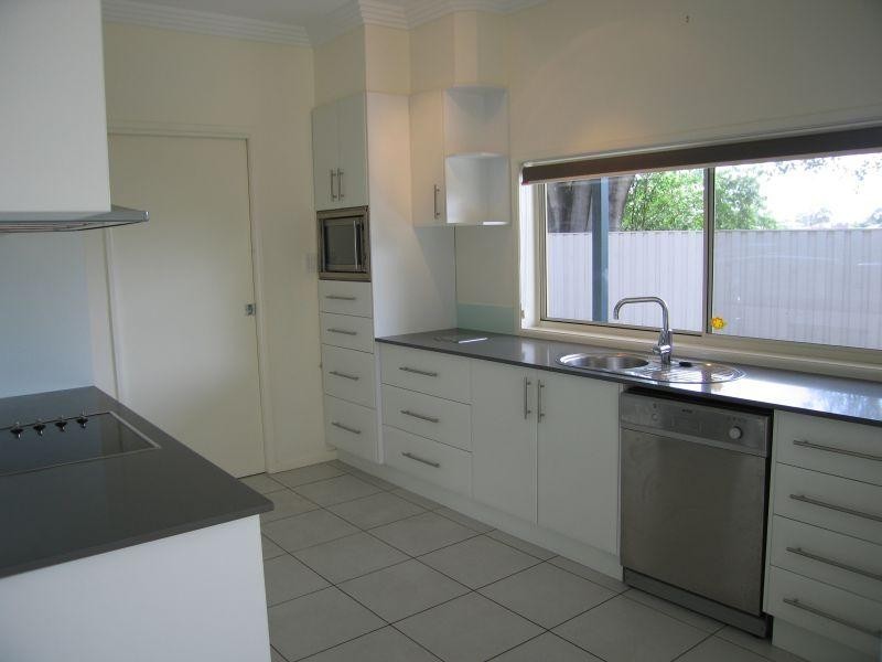 Unit 1/35 Cambridge St, Carina Heights QLD 4152