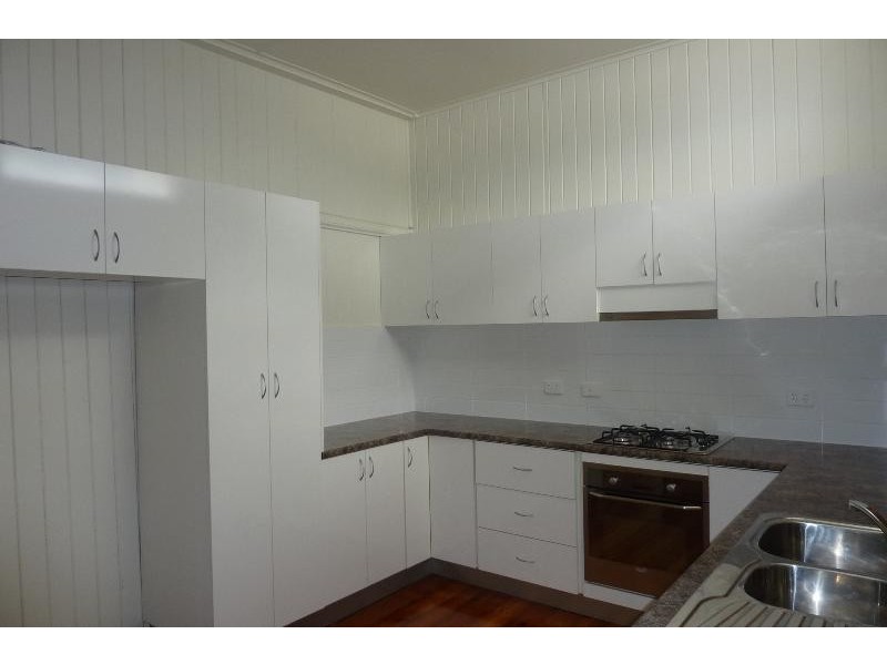 32 Camden Street, Albion QLD 4010