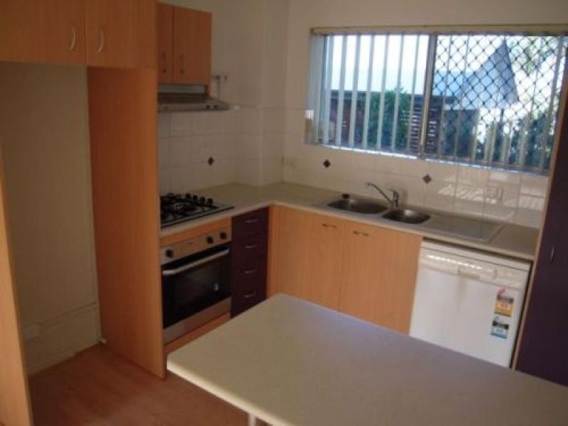 2/56 Goulburn Street, Gordon Park QLD 4031