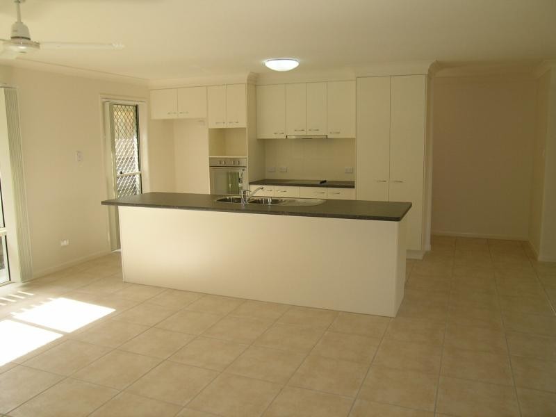 17 Avalon Place, Upper Kedron QLD 4055