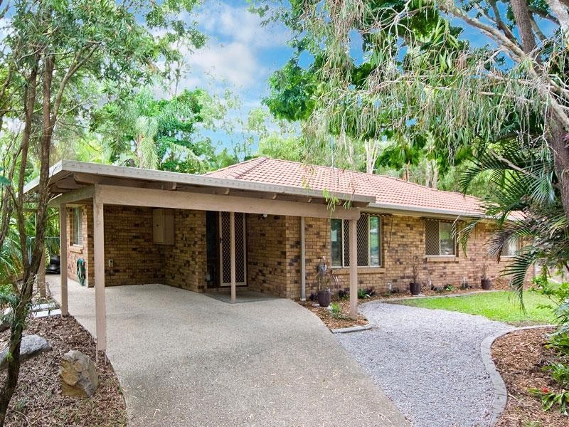 28 Tetragona Drive, Arana Hills QLD 4054