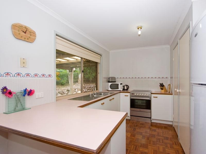 28 Tetragona Drive, Arana Hills QLD 4054