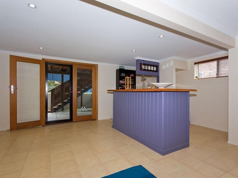 16 Casita Court, Arana Hills QLD 4054