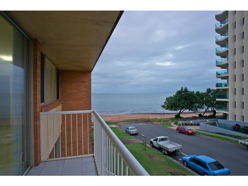 Unit 9/40 Prince Edward Parade, Redcliffe QLD 4020