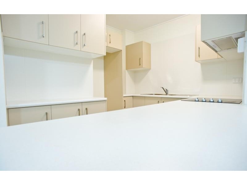 Unit 9/40 Prince Edward Parade, Redcliffe QLD 4020