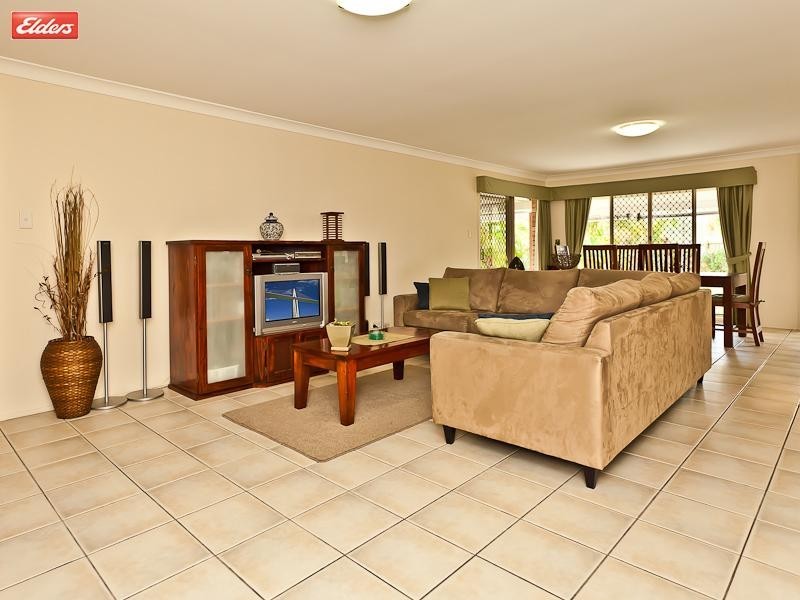 15 Dundee Place, Upper Kedron QLD 4055