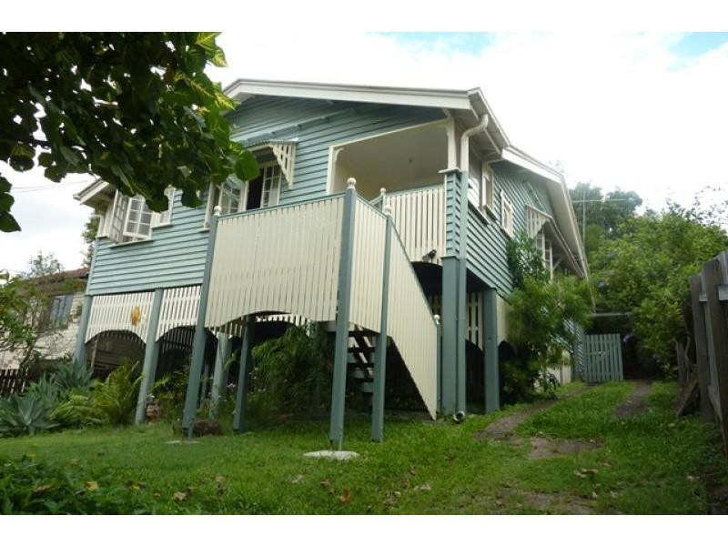 195 Boundary Road, Bardon QLD 4065