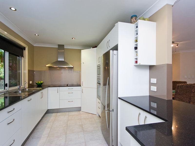 1 Ironwood Court, Arana Hills QLD 4054