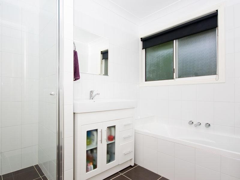 1 Ironwood Court, Arana Hills QLD 4054