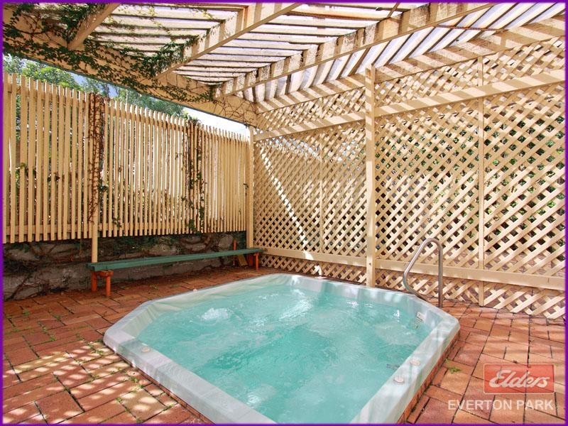 6 Mitta Street, Everton Park QLD 4053