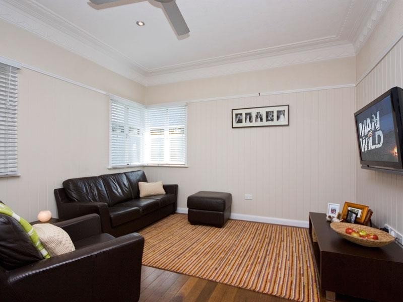 15 Meston Street, Mitchelton QLD 4053