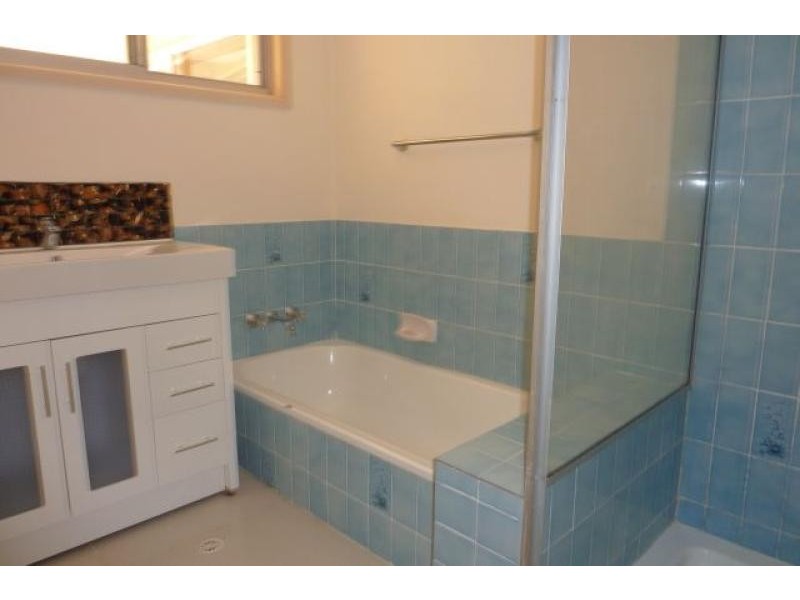 5 Yakki Court, Arana Hills QLD 4054