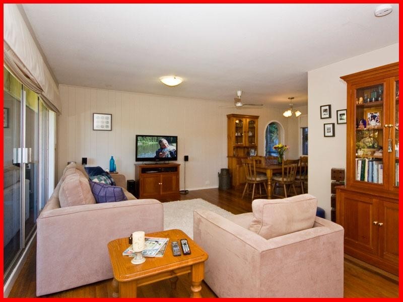 22 Illuta Avenue, Ferny Hills QLD 4055