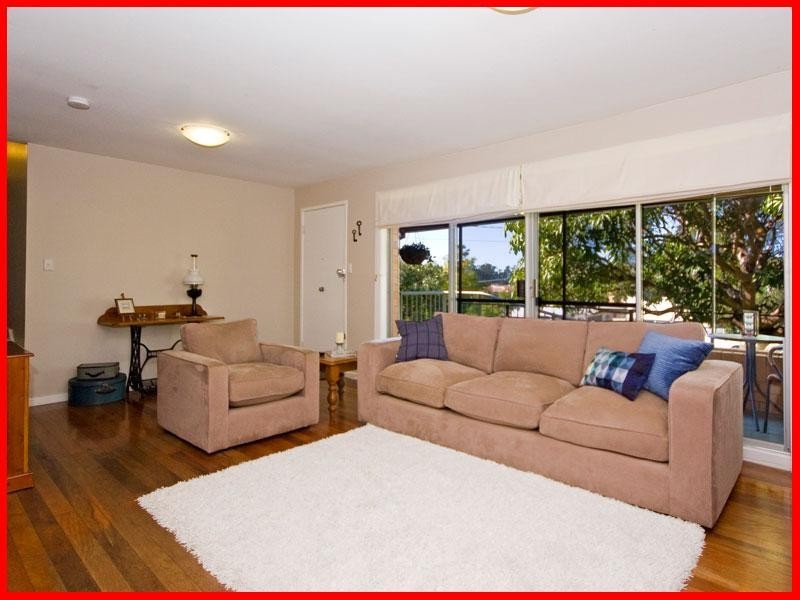 22 Illuta Avenue, Ferny Hills QLD 4055