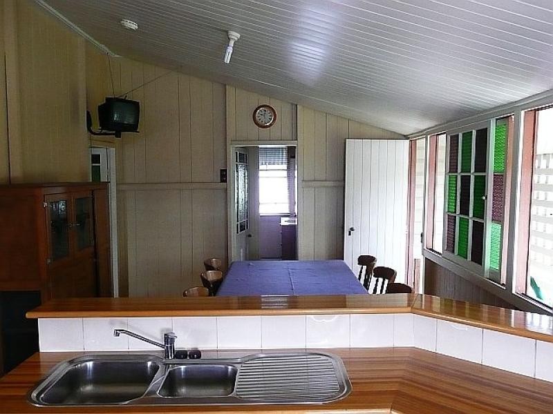 31 Price Street, Oxley QLD 4075