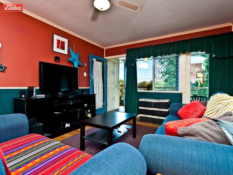 33 Landscape Street, Stafford Heights QLD 4053