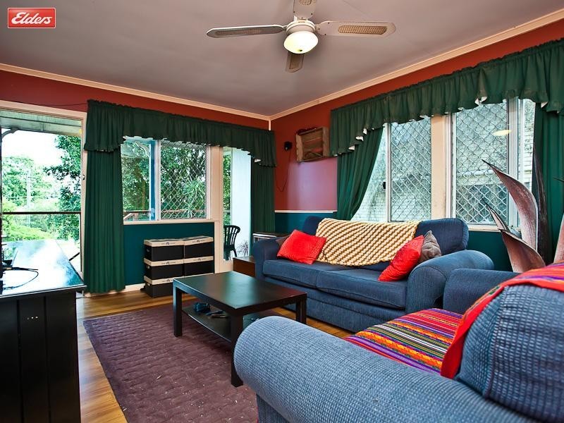 33 Landscape Street, Stafford Heights QLD 4053