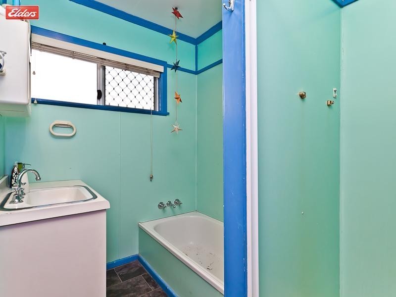 33 Landscape Street, Stafford Heights QLD 4053