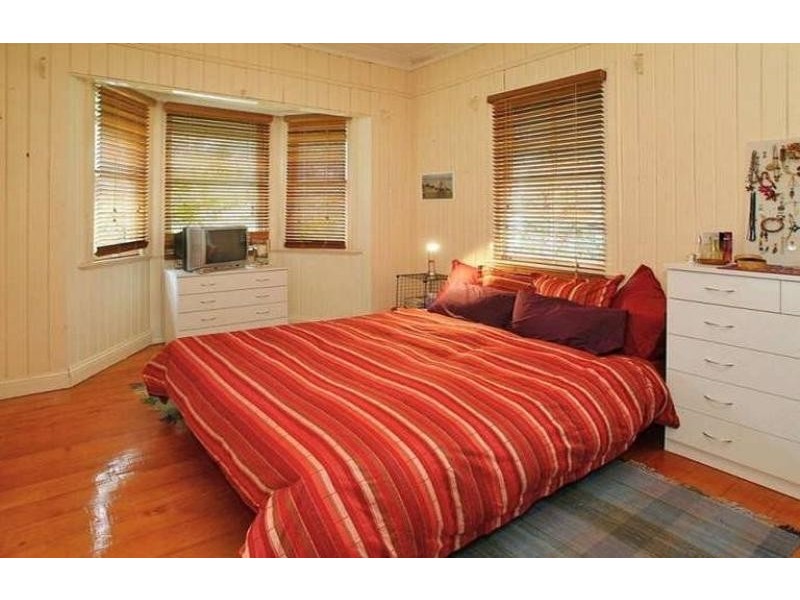 57 York St, Indooroopilly QLD 4068